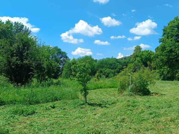 terreno agricolo in vendita a Tivoli in zona Villaggio Adriano