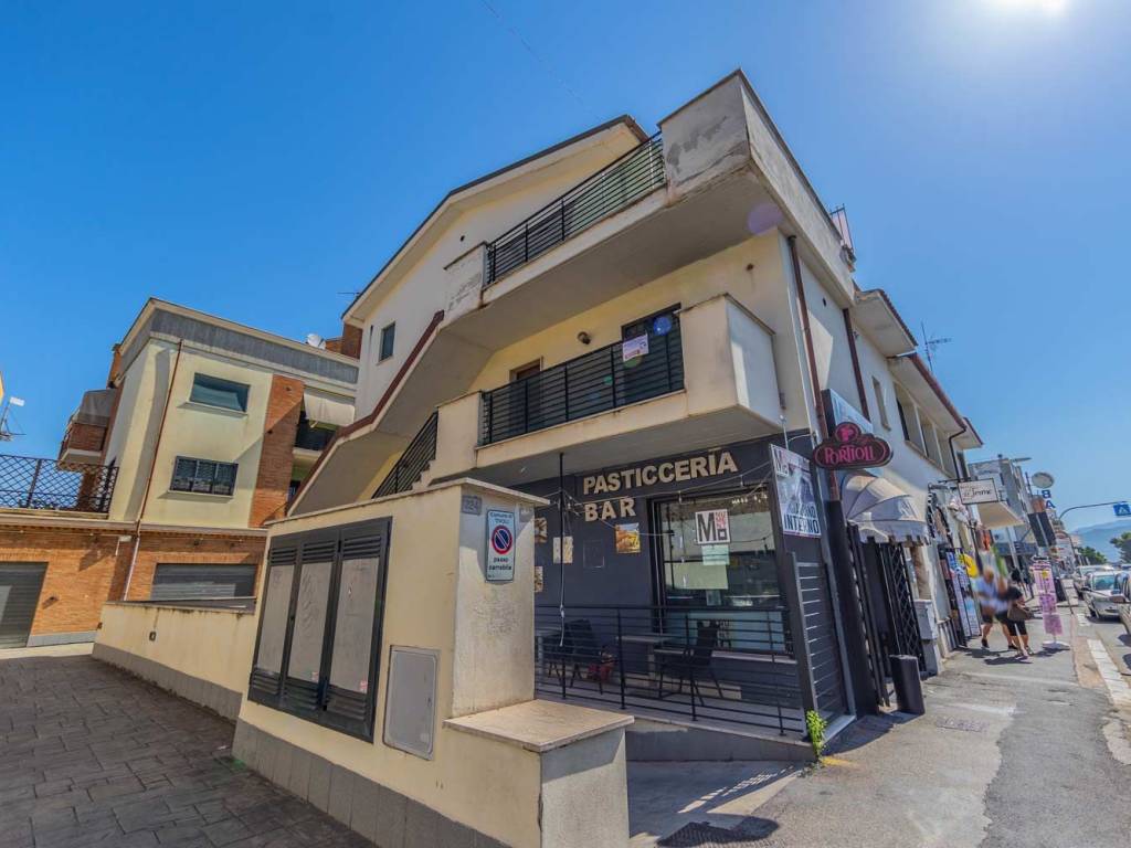 appartamento in vendita a Tivoli in zona Terme