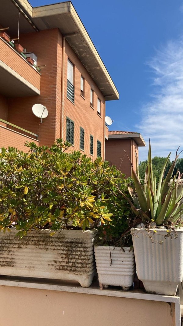 appartamento in vendita a Tivoli in zona Villaggio Adriano