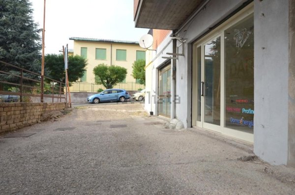 casa indipendente in vendita a Tivoli in zona Villa Adriana