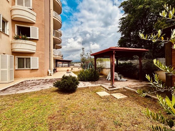 appartamento in vendita a Tivoli in zona Campolimpido