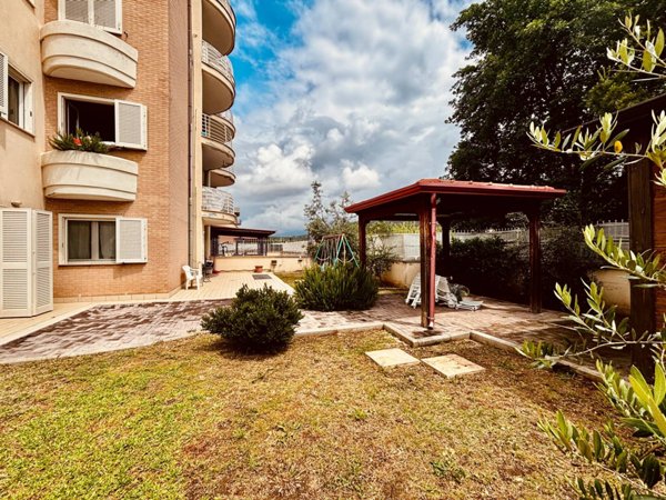 appartamento in vendita a Tivoli in zona Campolimpido