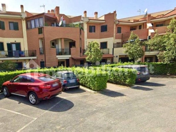 appartamento in vendita a Tivoli in zona Terme