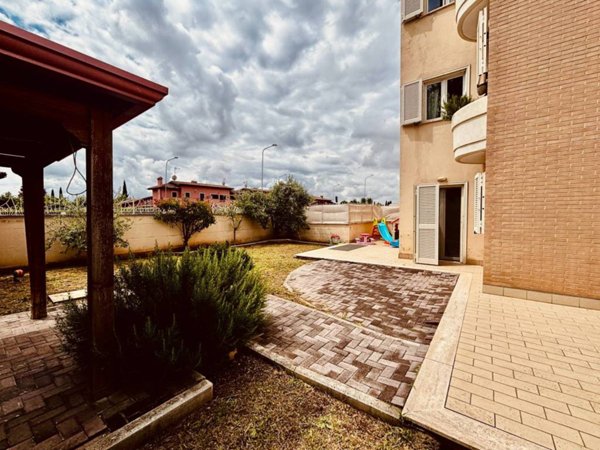 appartamento in vendita a Tivoli in zona Favale
