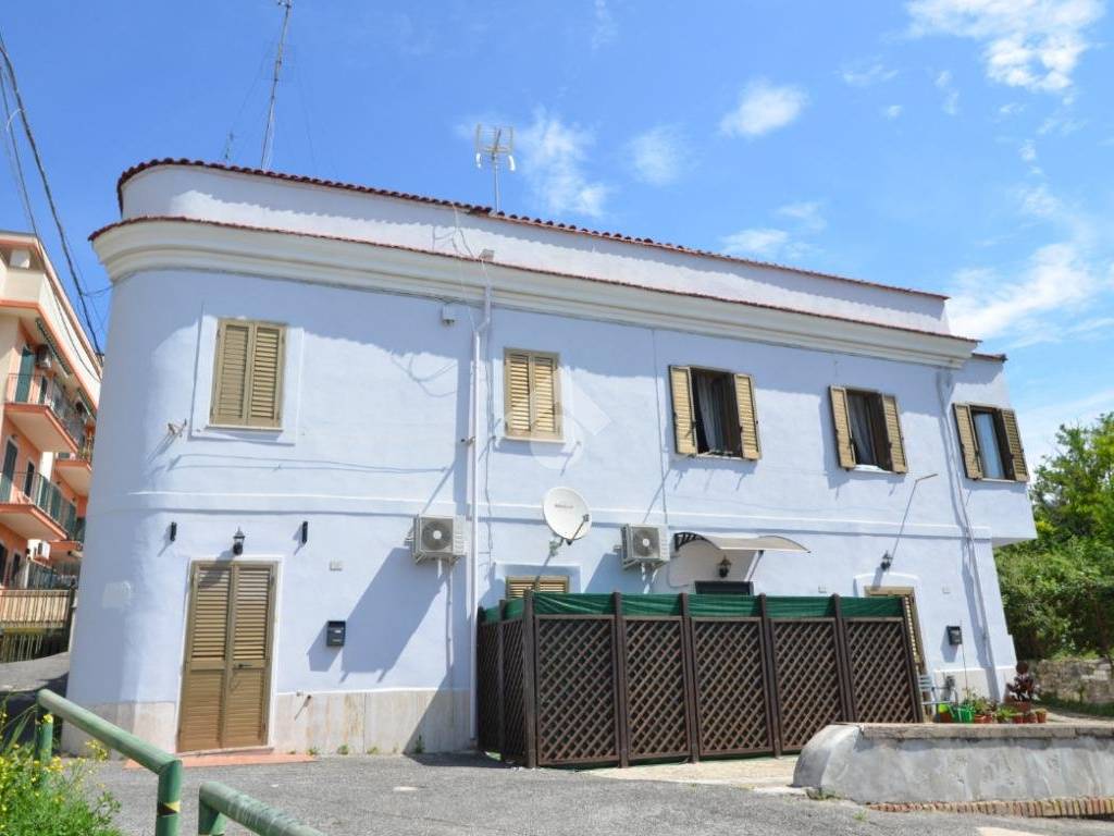 appartamento in vendita a Tivoli in zona Terme