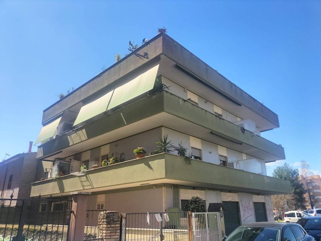 appartamento in vendita a Tivoli in zona Terme