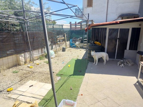 casa indipendente in vendita a Tivoli in zona Favale
