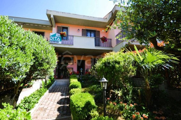 casa indipendente in vendita a Tivoli