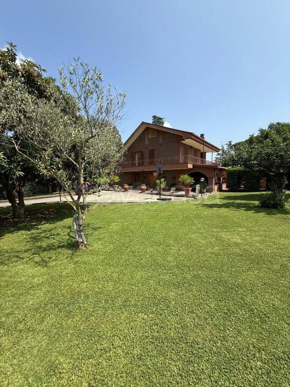 casa indipendente in vendita a Tivoli