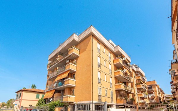 appartamento in vendita a Tivoli in zona Terme