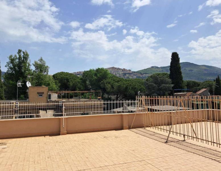 appartamento in vendita a Tivoli in zona Villa Adriana