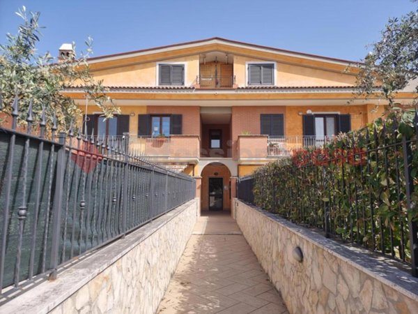 appartamento in vendita a Tivoli in zona Terme