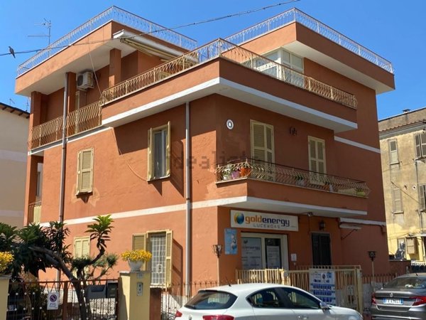 casa indipendente in vendita a Tivoli in zona Villa Adriana