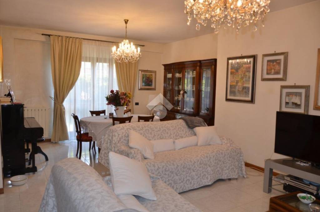 casa indipendente in vendita a Tivoli in zona Villa Adriana