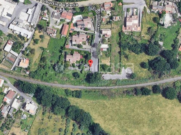 casa indipendente in vendita a Tivoli