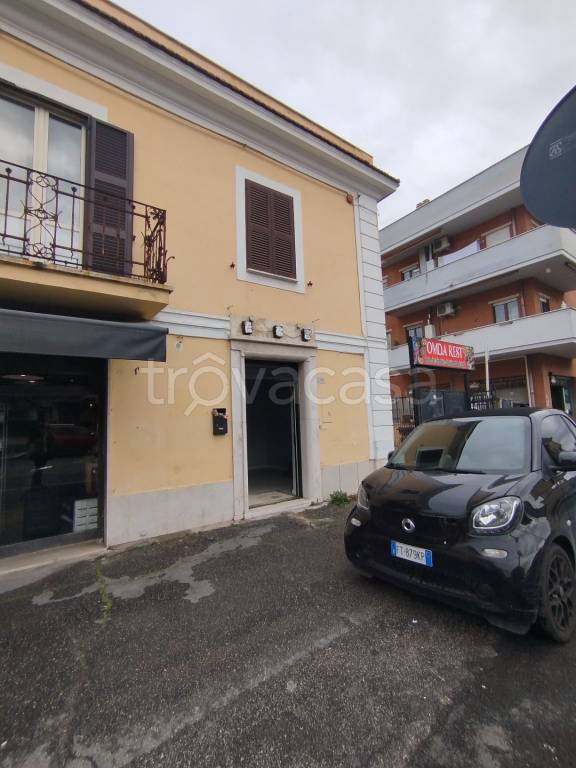 appartamento in vendita a Tivoli in zona Terme