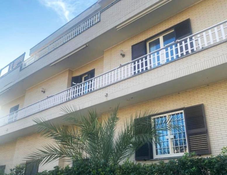 appartamento in vendita a Tivoli in zona Terme