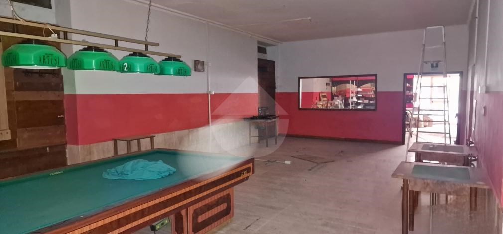 locale commerciale in vendita a Tivoli