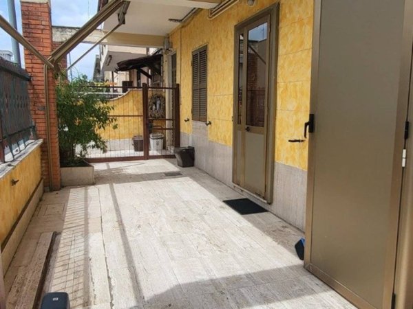 appartamento in vendita a Tivoli in zona Terme