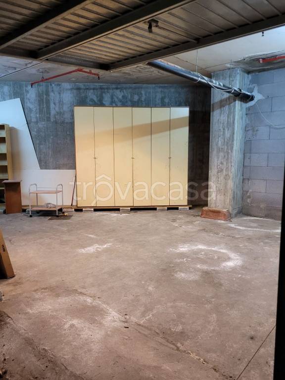 negozio in vendita a Tivoli in zona Terme