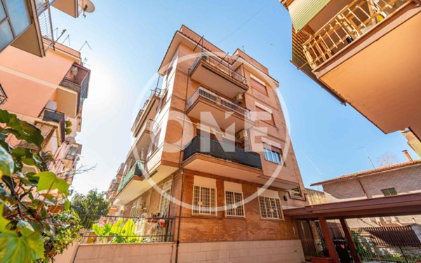 appartamento in vendita a Tivoli in zona Terme