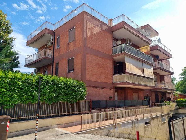 appartamento in vendita a Tivoli in zona Favale