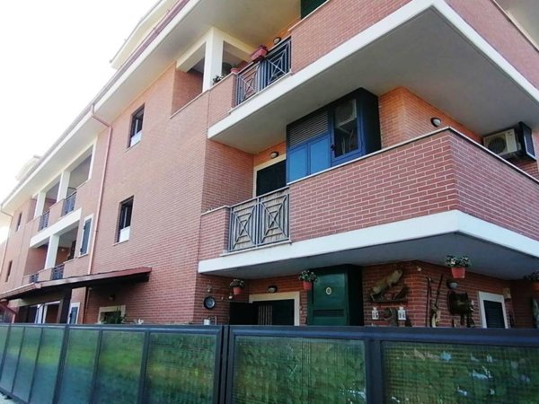 appartamento in vendita a Tivoli in zona Favale