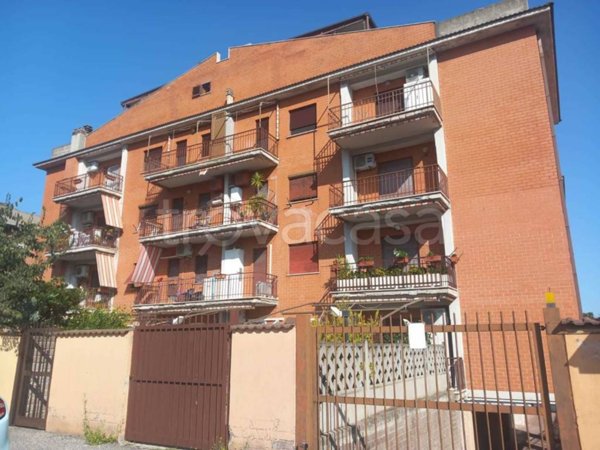 appartamento in vendita a Tivoli in zona Villa Adriana