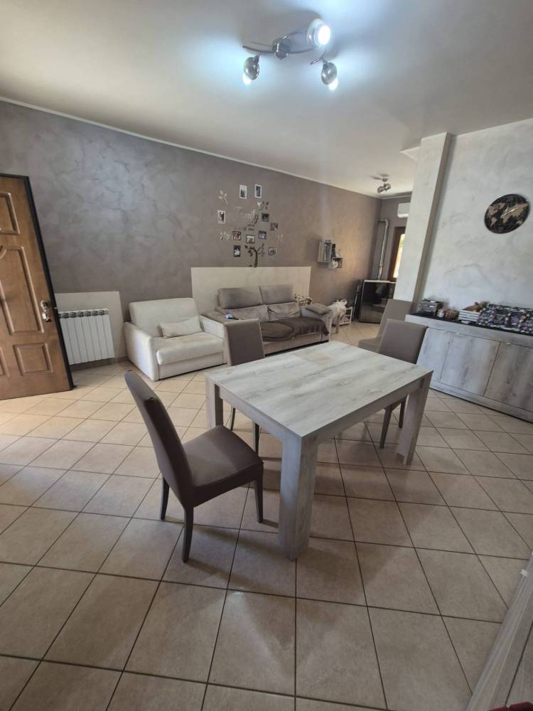 casa indipendente in vendita a Tivoli