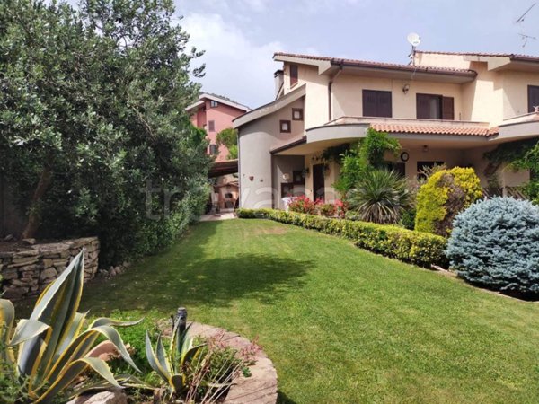 casa indipendente in vendita a Tivoli