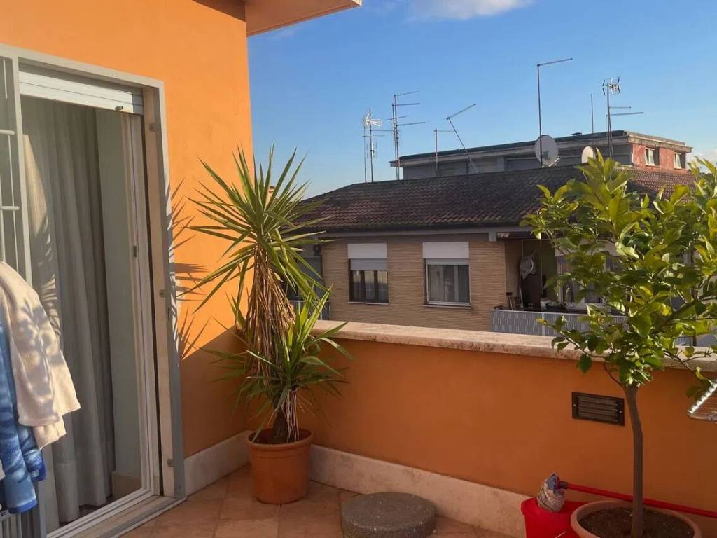 appartamento in vendita a Tivoli in zona Terme