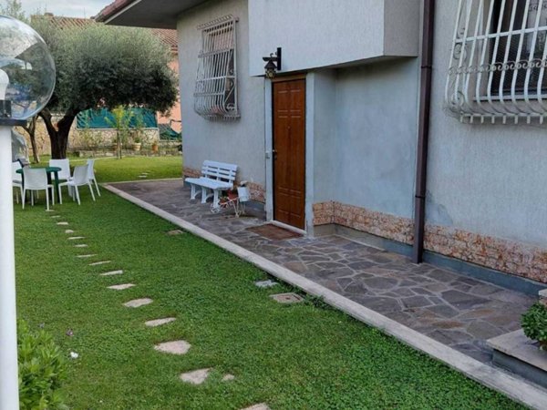 casa indipendente in vendita a Tivoli in zona Villa Adriana