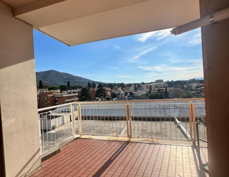 appartamento in vendita a Tivoli in zona Villa Adriana