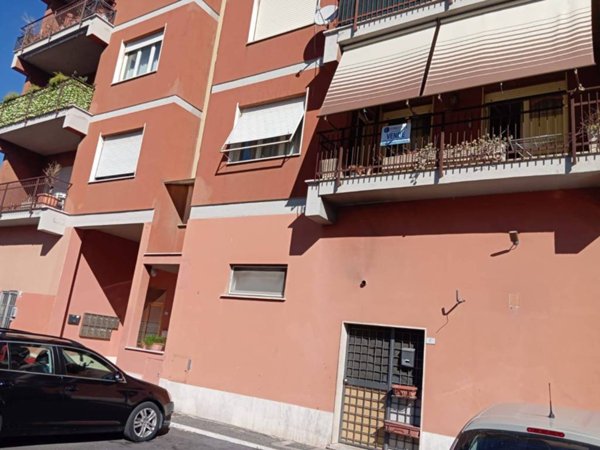 appartamento in vendita a Tivoli in zona Terme