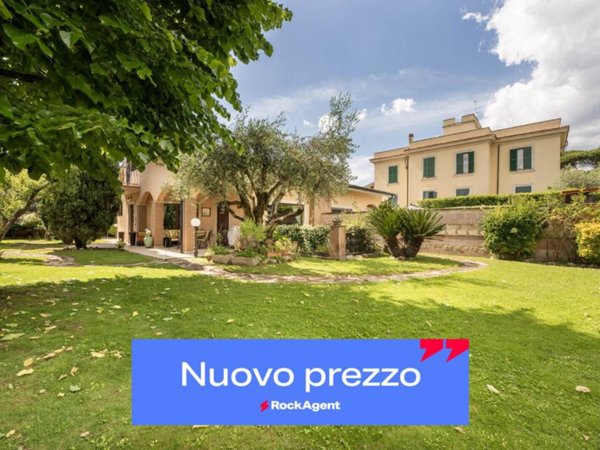 casa indipendente in vendita a Tivoli in zona Villaggio Adriano