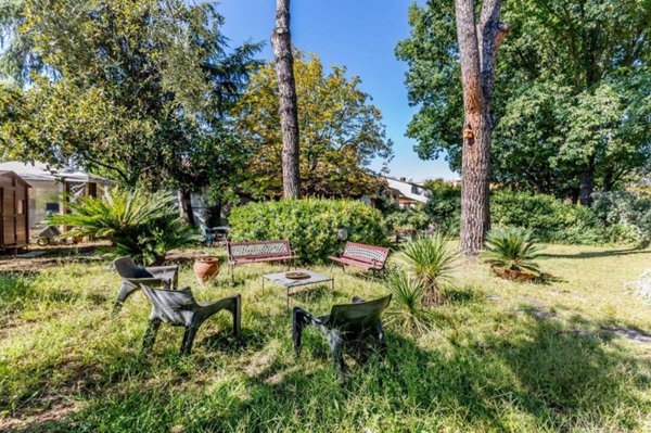 casa indipendente in vendita a Tivoli in zona Villaggio Adriano