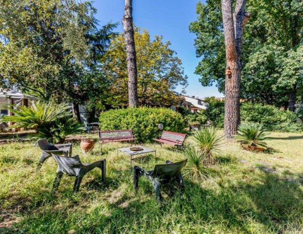 casa indipendente in vendita a Tivoli in zona Villaggio Adriano
