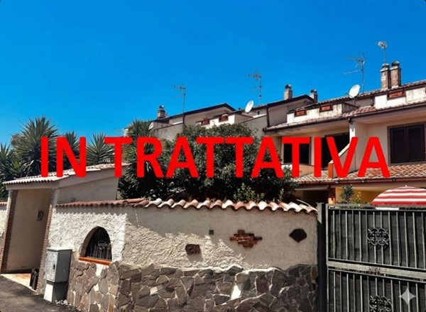 casa indipendente in vendita a Tivoli in zona Terme