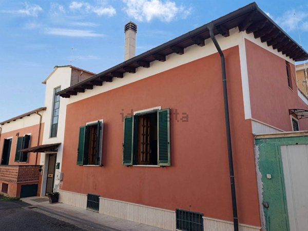 casa indipendente in vendita a Tivoli