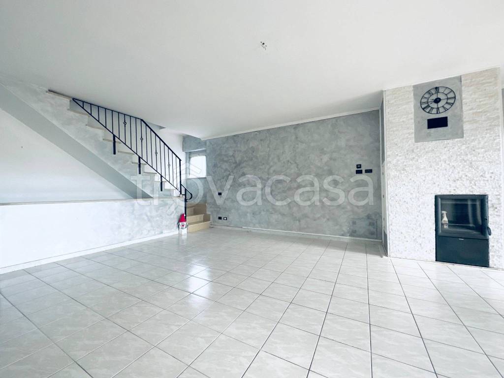 casa indipendente in vendita a Tivoli