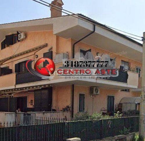 appartamento in vendita a Tivoli in zona Terme