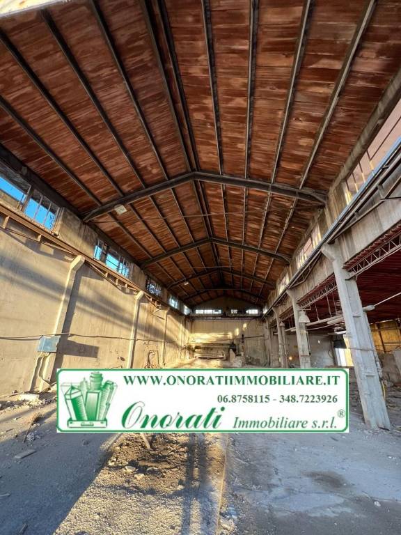 capannone in vendita a Tivoli