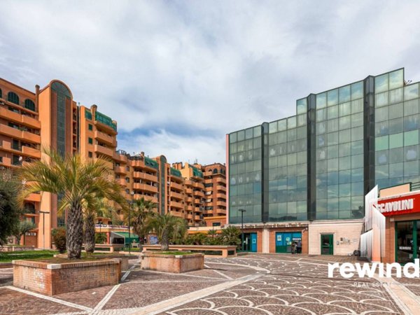 ufficio in vendita a Tivoli in zona Villa Adriana