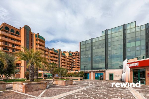 ufficio in vendita a Tivoli in zona Villa Adriana