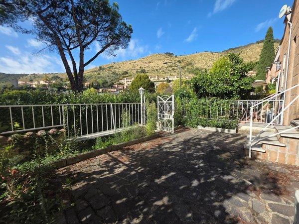 casa indipendente in vendita a Tivoli