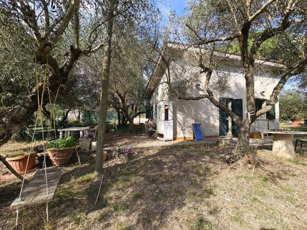 casa indipendente in vendita a Tivoli in zona Favale