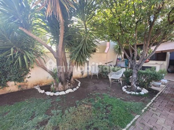 casa indipendente in vendita a Tivoli in zona Terme