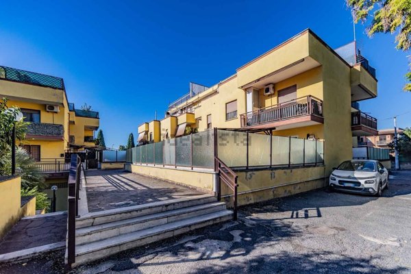 appartamento in vendita a Tivoli in zona Ponte Lucano