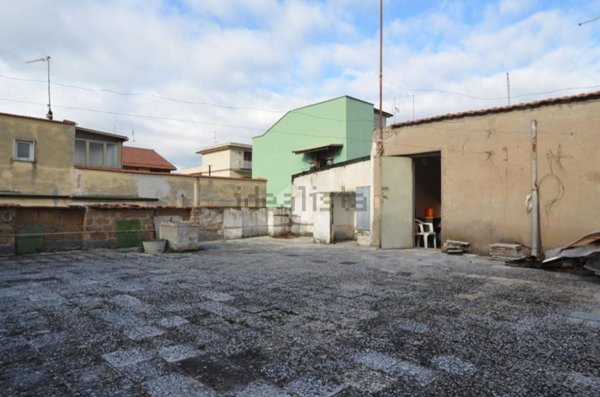 appartamento in vendita a Tivoli in zona Villa Adriana