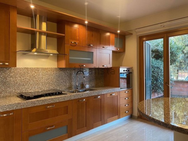 casa indipendente in vendita a Tivoli